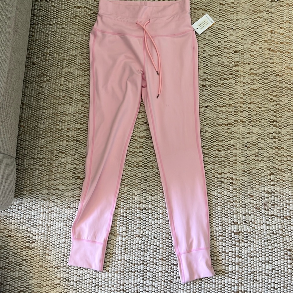 Women’s leggings size small!!